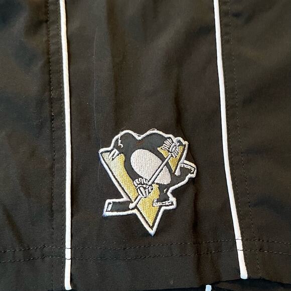 NHL Men's XL Pittsburgh Penguins Swim Trunk Mesh Lined Board Shorts - Picture 5 of 5